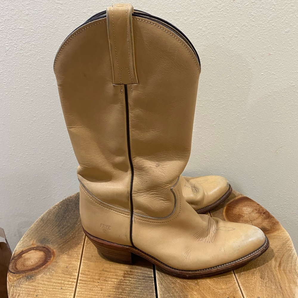 FRYE light tan cowboy boots size 10.5